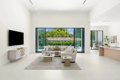 2724 NE 21st Court Fort Lauderdale FL 33305