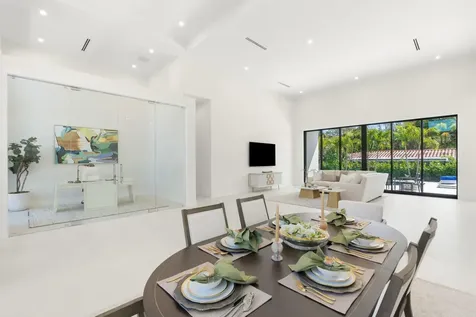 2724 NE 21st Court Fort Lauderdale FL 33305
