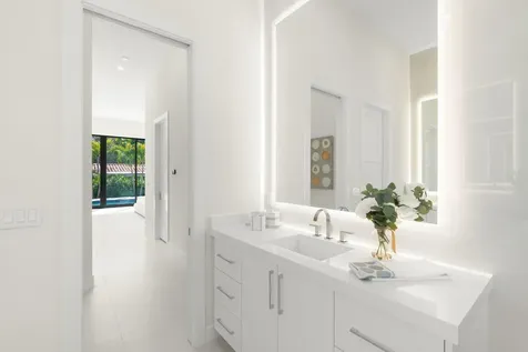 2724 NE 21st Court Fort Lauderdale FL 33305