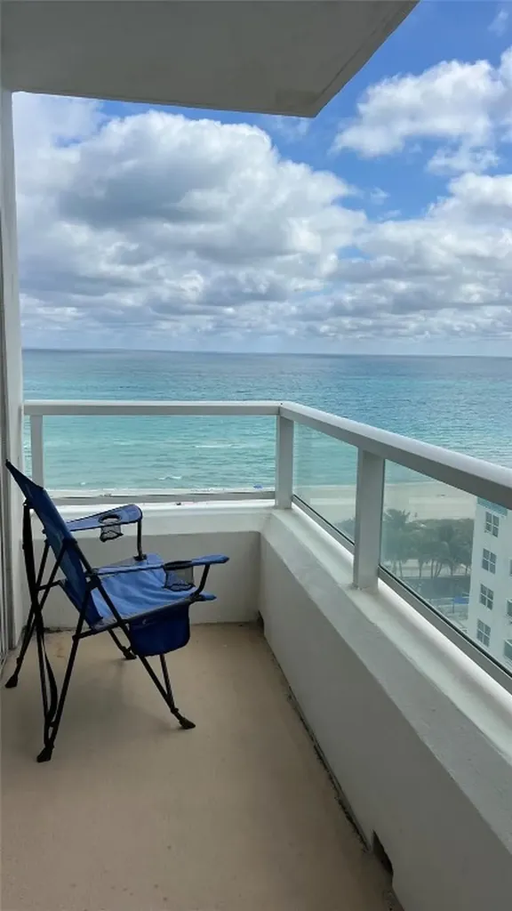 5005 Collins Avenue Miami Beach FL 33140