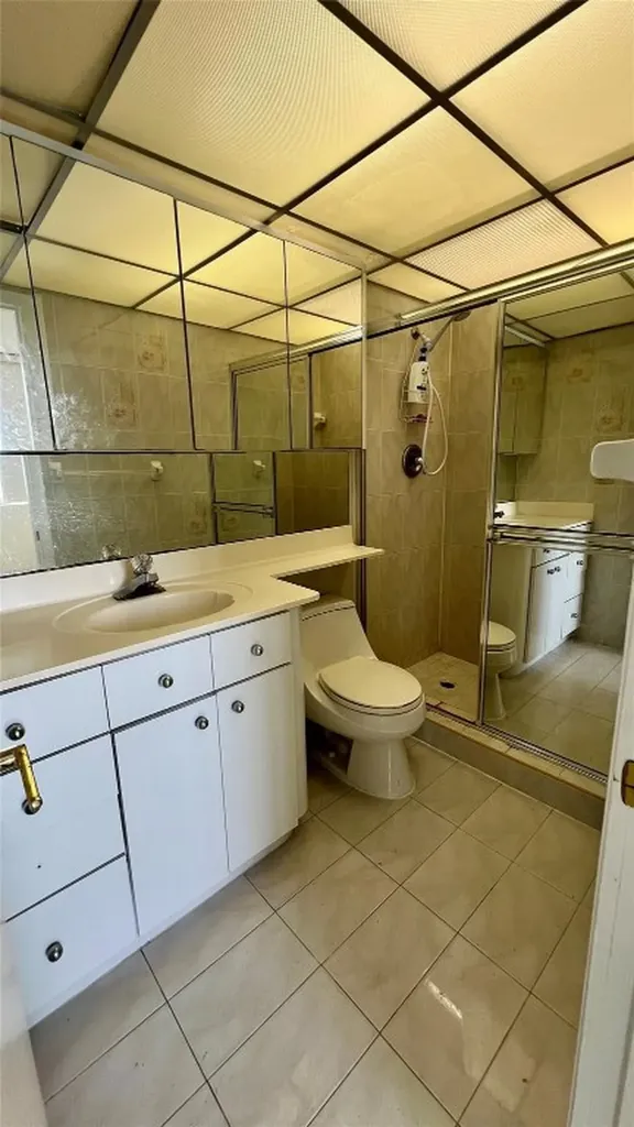 5005 Collins Avenue Miami Beach FL 33140