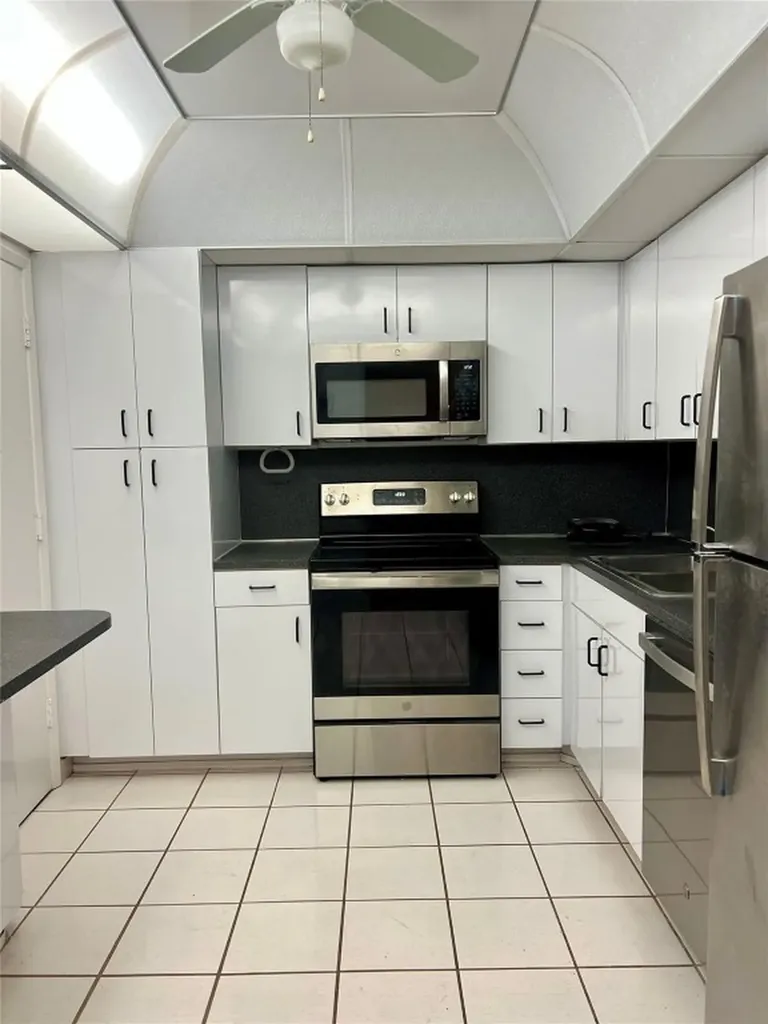 5005 Collins Avenue Miami Beach FL 33140