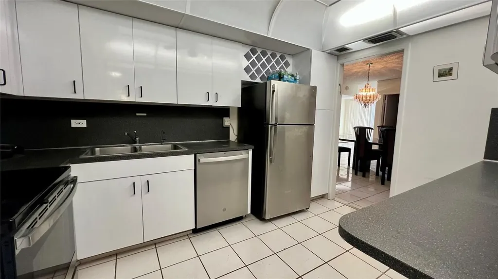 5005 Collins Avenue Miami Beach FL 33140