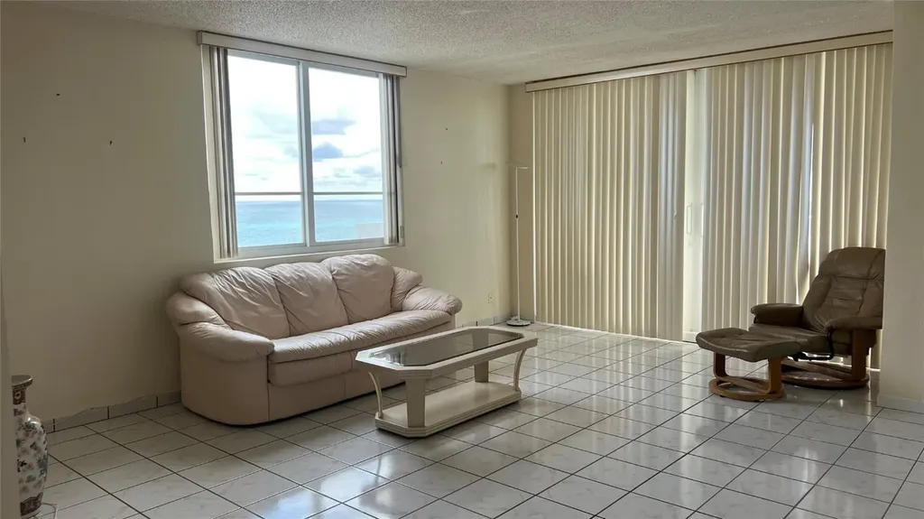 5005 Collins Avenue Miami Beach FL 33140
