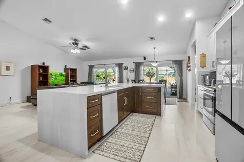9925 NW 52nd Street Coral Springs FL 33076