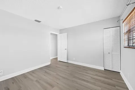 2127 NE 11th Avenue Wilton Manors FL 33305