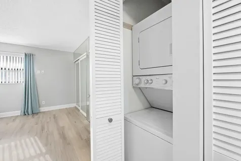 2127 NE 11th Avenue Wilton Manors FL 33305