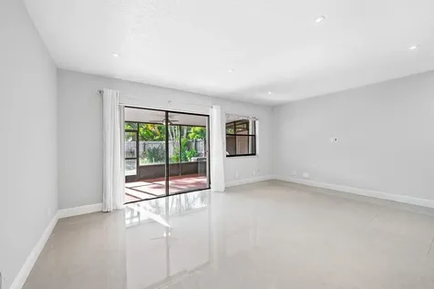2127 NE 11th Avenue Wilton Manors FL 33305