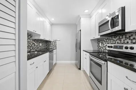 2127 NE 11th Avenue Wilton Manors FL 33305
