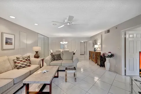 4270 NW 40th Street Lauderdale Lakes FL 33319