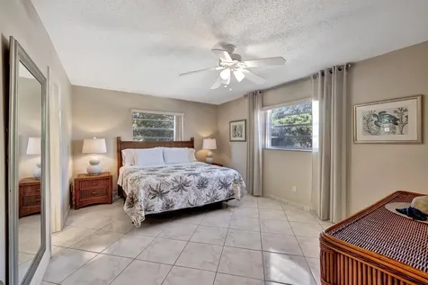 4270 NW 40th Street Lauderdale Lakes FL 33319