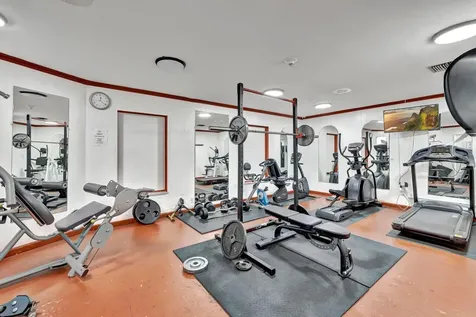 4270 NW 40th Street Lauderdale Lakes FL 33319