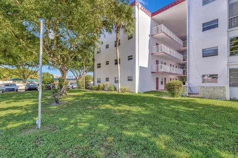 4270 NW 40th Street Lauderdale Lakes FL 33319