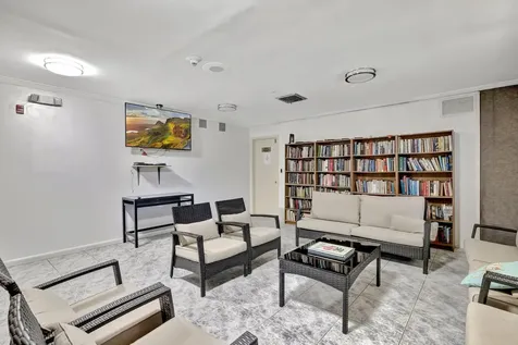 4270 NW 40th Street Lauderdale Lakes FL 33319