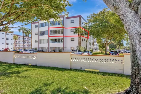4270 NW 40th Street Lauderdale Lakes FL 33319