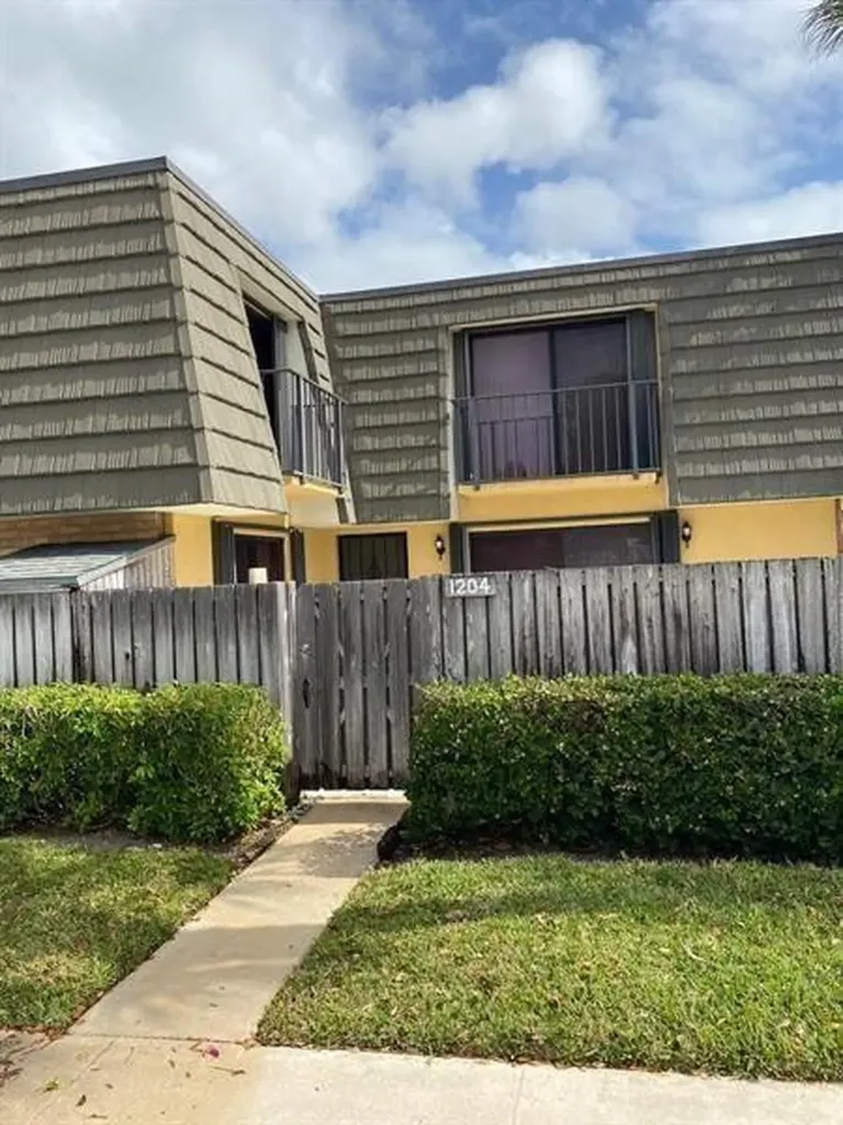 1204 12th Way West Palm Beach FL 33407