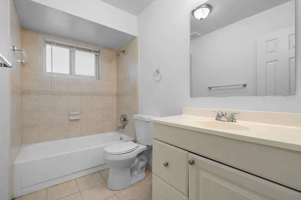 11371 NW 40th Place Sunrise FL 33323