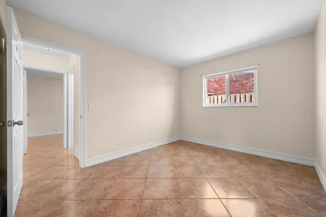 11371 NW 40th Place Sunrise FL 33323