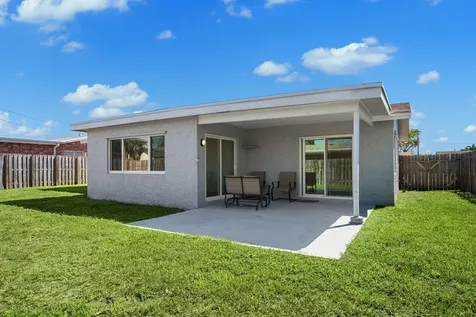 11371 NW 40th Place Sunrise FL 33323