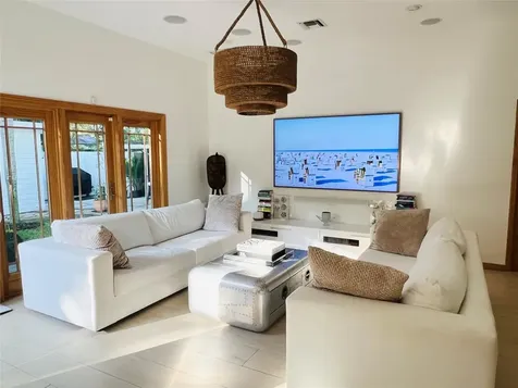 314 NE 27th Street Wilton Manors FL 33334