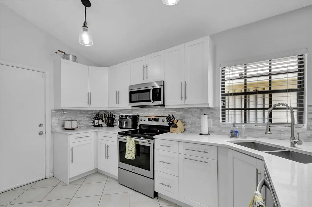 8071 Popash Court Boynton Beach FL 33472