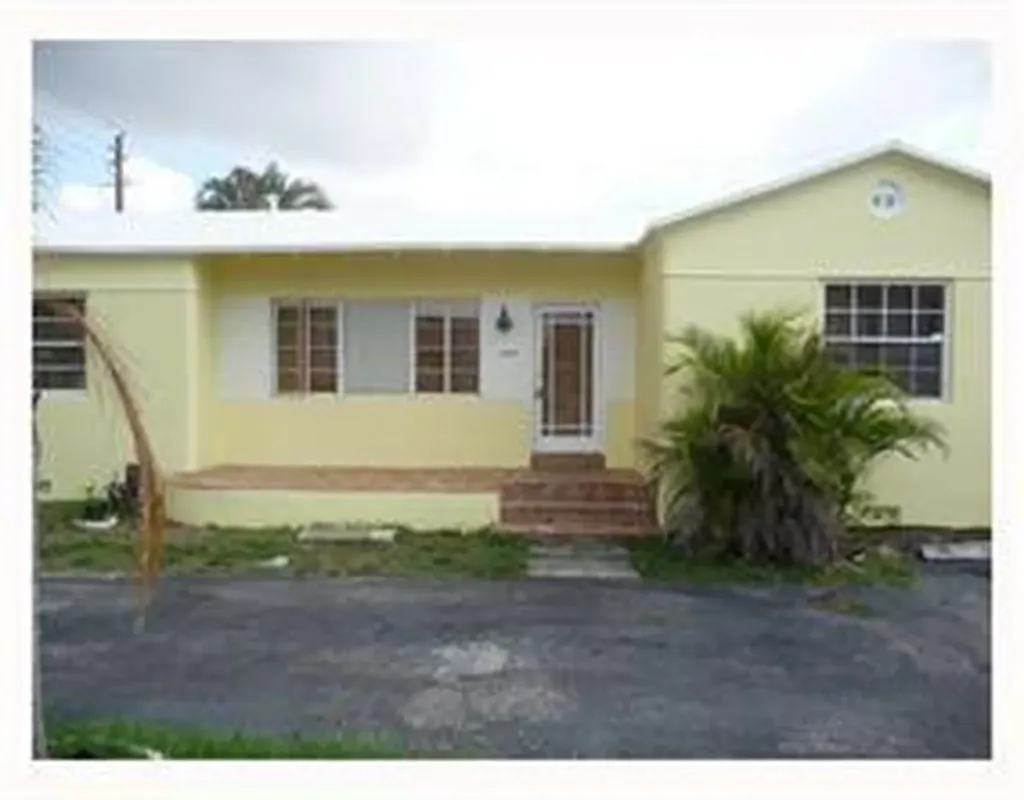 1655 Hayes Street Hollywood FL 33020
