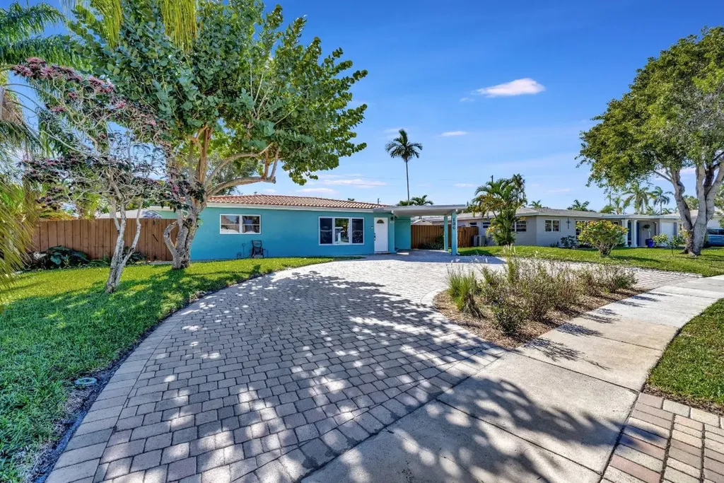 136 SW 14th Street Pompano Beach FL 33060