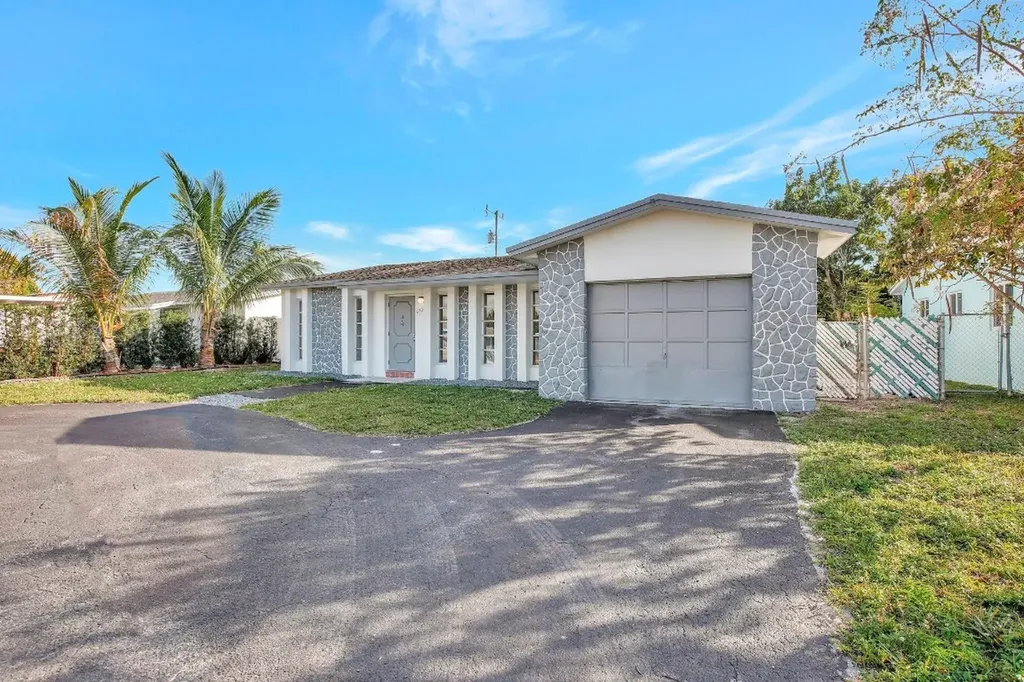6900 SW 26th Court Miramar FL 33023