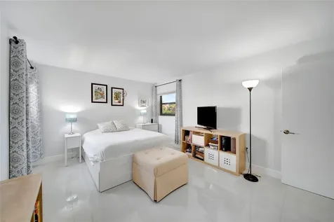 3521 Environ Boulevard Lauderhill FL 33319