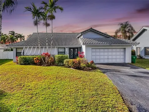332 NW 107th Avenue Coral Springs FL 33071