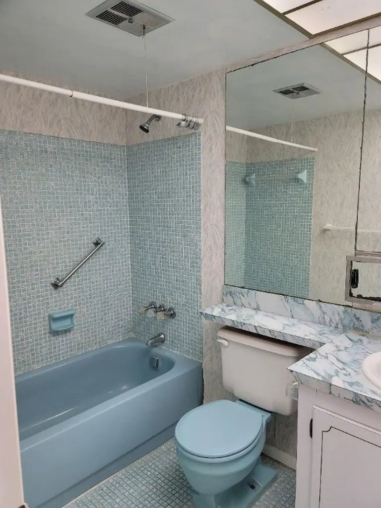 2951 E Sunrise Lakes Drive Sunrise FL 33322