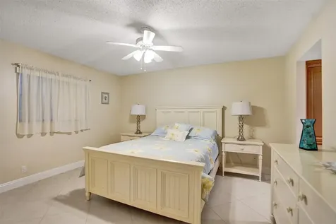 4270 NW 40th Street Lauderdale Lakes FL 33319