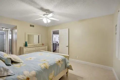 4270 NW 40th Street Lauderdale Lakes FL 33319