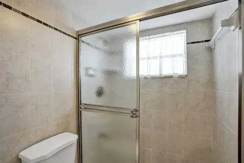 4270 NW 40th Street Lauderdale Lakes FL 33319