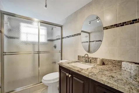 4270 NW 40th Street Lauderdale Lakes FL 33319