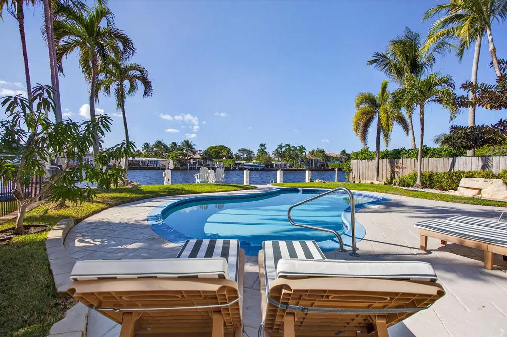513 S Riverside Drive Pompano Beach FL 33062