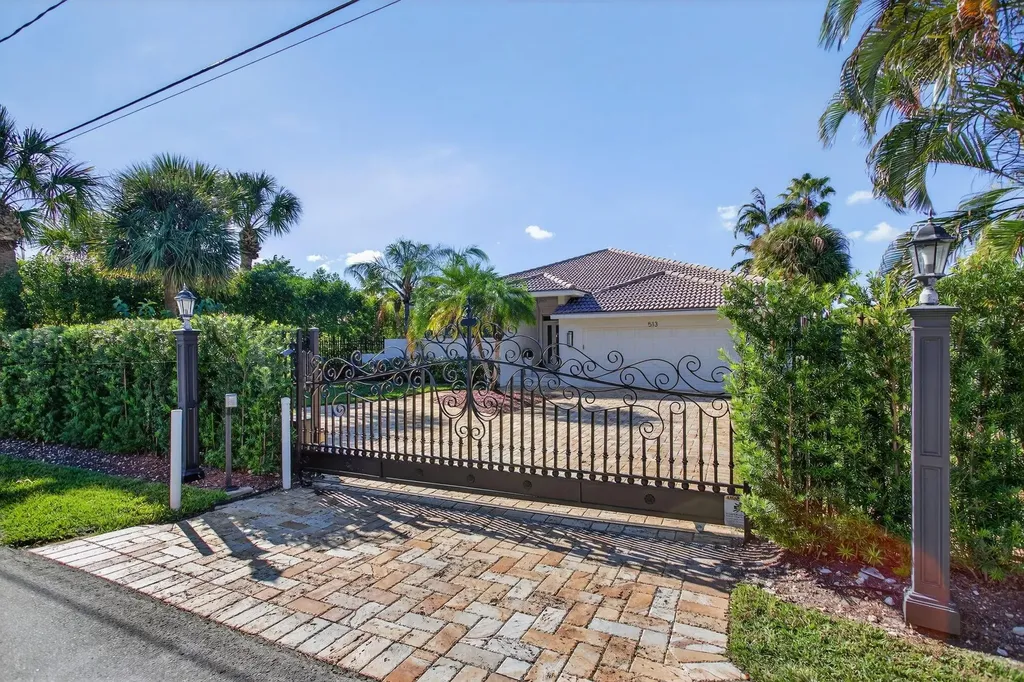 513 S Riverside Drive Pompano Beach FL 33062