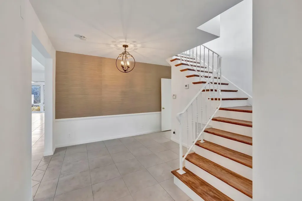 2390 SW 27th Te Fort Lauderdale FL 33312