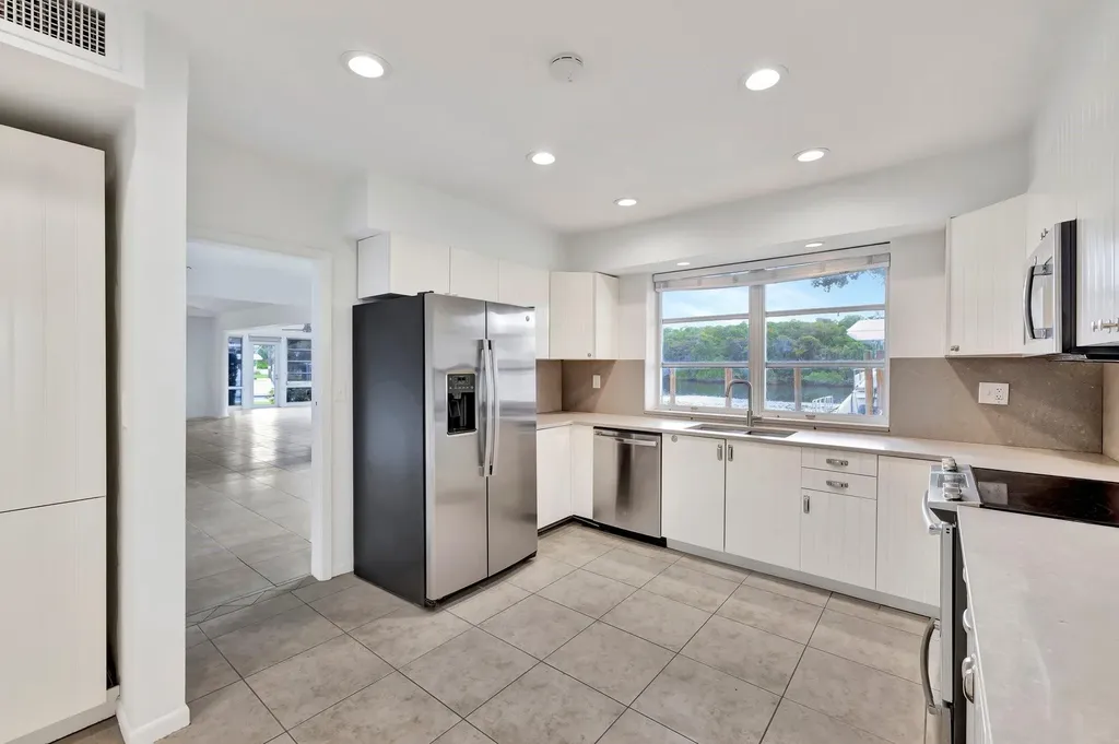 2390 SW 27th Te Fort Lauderdale FL 33312