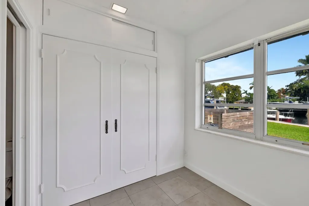 2390 SW 27th Te Fort Lauderdale FL 33312