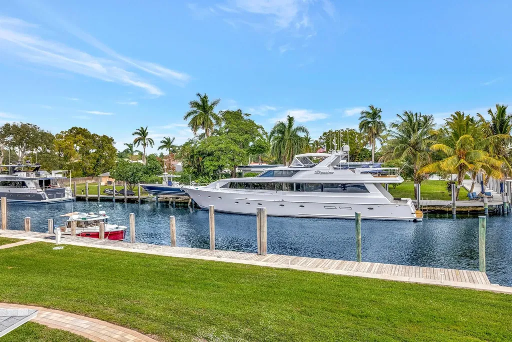 2390 SW 27th Te Fort Lauderdale FL 33312