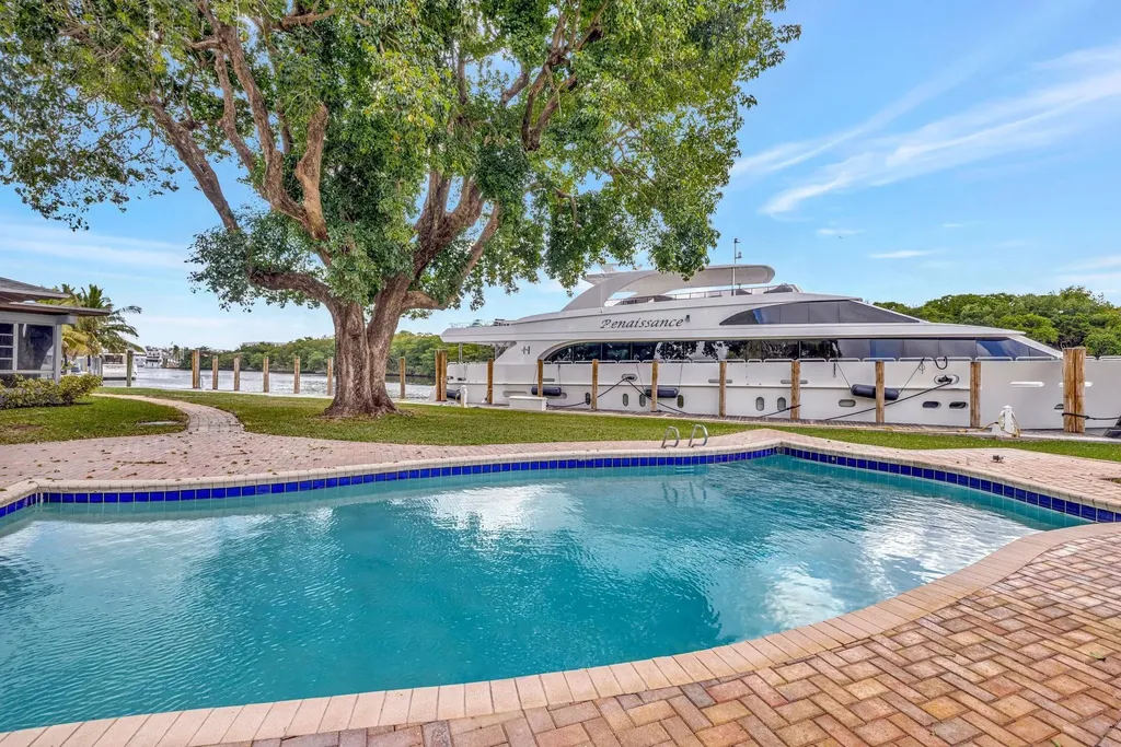 2390 SW 27th Te Fort Lauderdale FL 33312