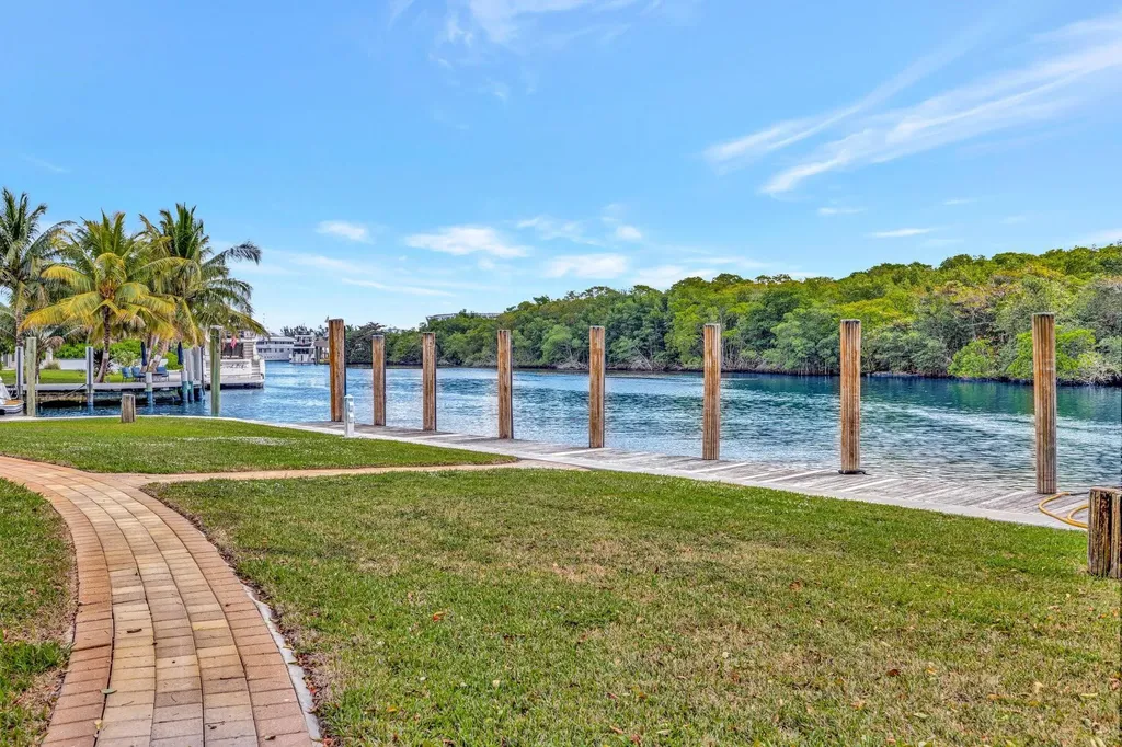 2390 SW 27th Te Fort Lauderdale FL 33312