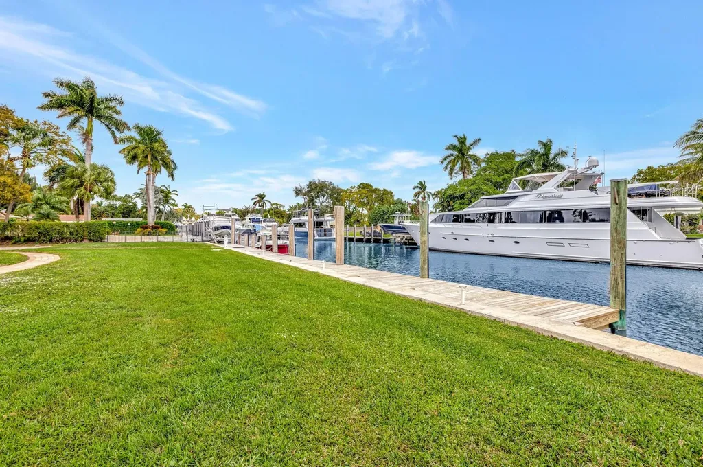 2390 SW 27th Te Fort Lauderdale FL 33312