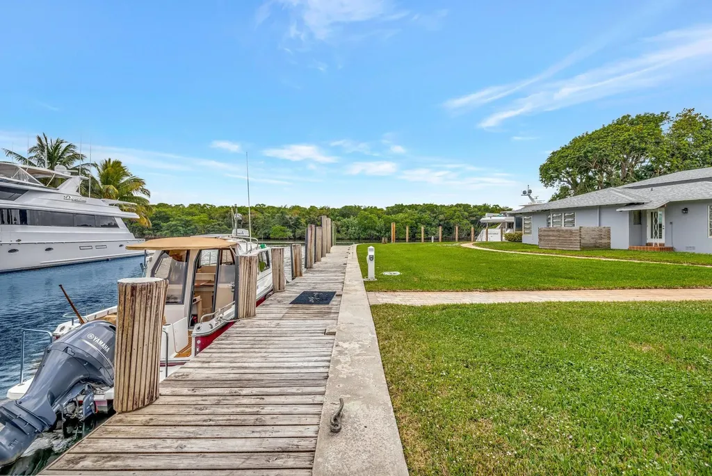 2390 SW 27th Te Fort Lauderdale FL 33312