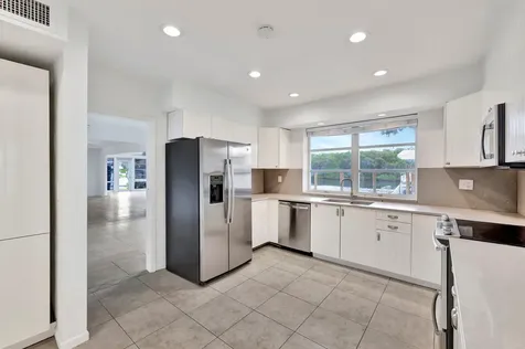 2390 SW 27th Te Fort Lauderdale FL 33312