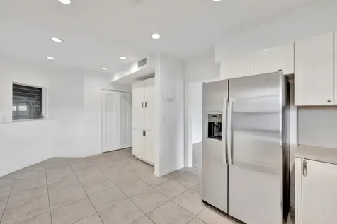 2390 SW 27th Te Fort Lauderdale FL 33312