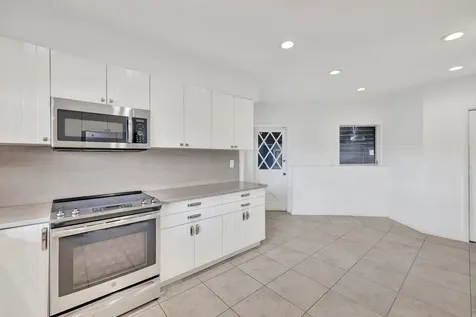 2390 SW 27th Te Fort Lauderdale FL 33312