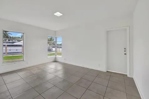 2390 SW 27th Te Fort Lauderdale FL 33312