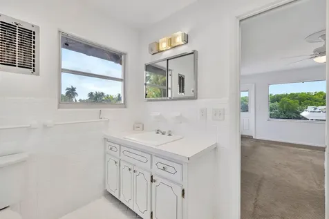 2390 SW 27th Te Fort Lauderdale FL 33312